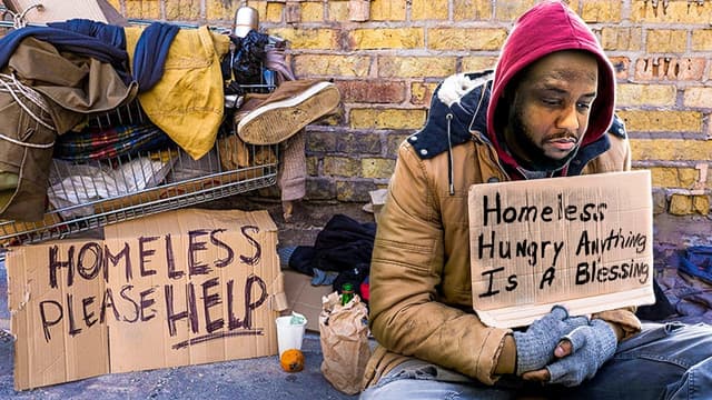 T11:C11 - S11:E11 - Homeless Simulator