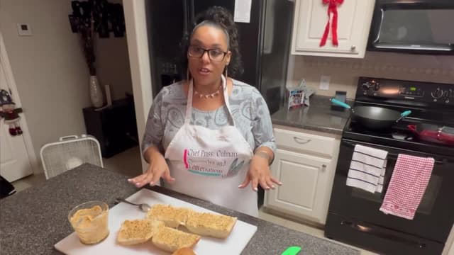 S01:E02 - Club Grilled Chicken Sandwich & Homemade Fries