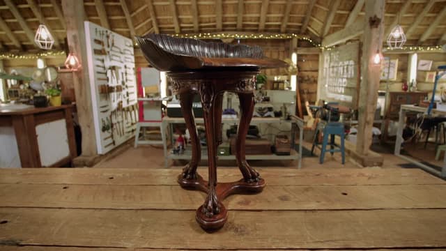 S05:E06 - Shell Stool, Classic Speedo and Wicker Crib