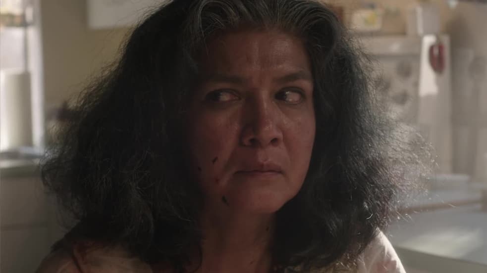 S01:E07 - Send a Message From the Santos Family