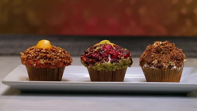 S03:E03 - Thanksgiving Joy