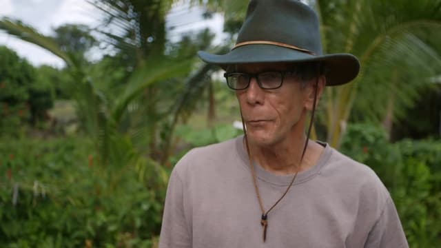 S08:E01 - Bamboo House