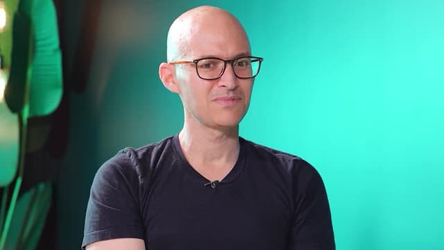 S03:E03 - Secret to Success with Comedian Eric Schwartz