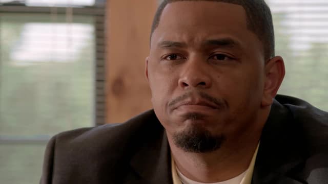 S01:E06 - Beneath the Surface