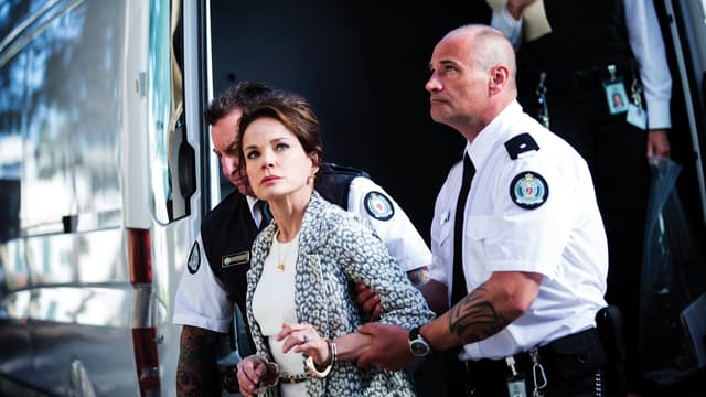 S04:E06 - Divide and Conquer