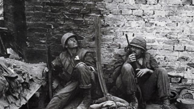 S02:E09 - The Tet Offensive