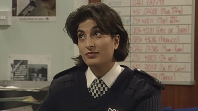 S02:E01 - Court in the Act