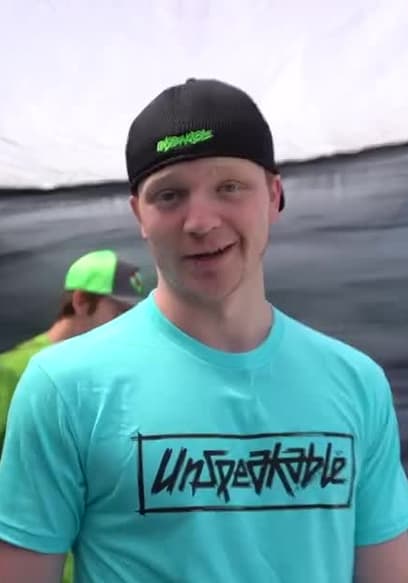 S01:E05 - $10,000 Extreme Ninja Warrior Race Challenge / Last to Leave the Bouncy House Challenge poster