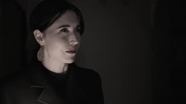 S01:E01 - Buried Secrets