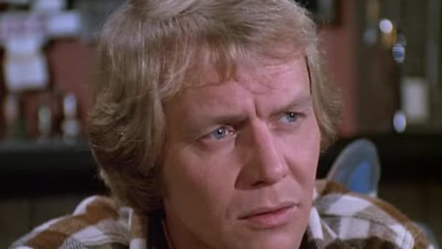 S03:E15 - The Heavyweight