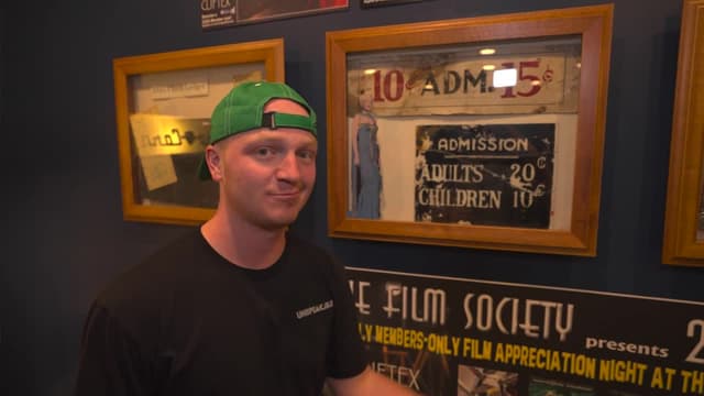 S16:E09 - $1 vs. $1,000,000 Movie Theater