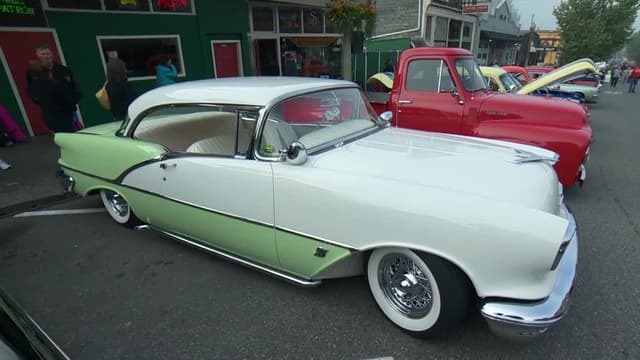 S17:E13 - Snohomish Car Show