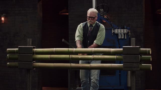 S04:E16 - The Kampilan