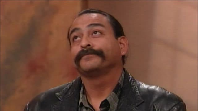 S02:E01 - Is Your Dog Home? / Black & White Dog Bite