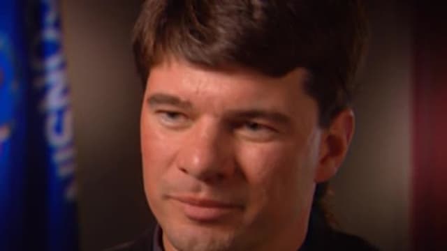 T11:C10 - S11:E10 - El jugador