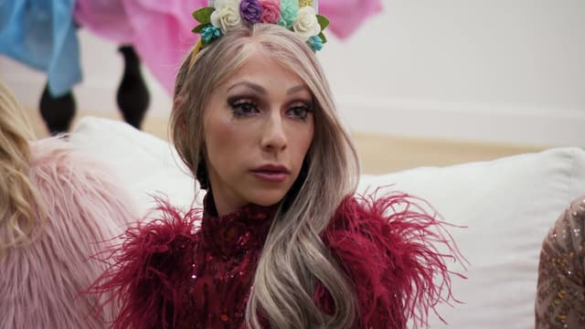 S08:E08 - Hen Party Fiasco