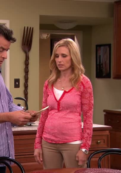 S02:E01 - Charlies Loses It at a Baby Shower poster