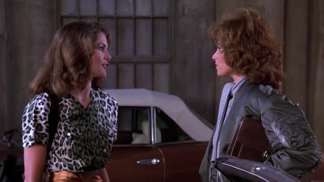S02:E17 - The Latest Fashion in Murder