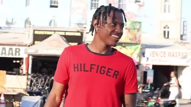 S02:E02 - Roommate Infidelity