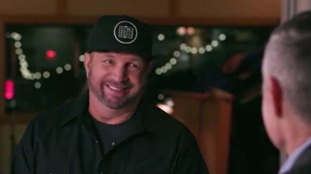 S01:E01 - Garth Brooks