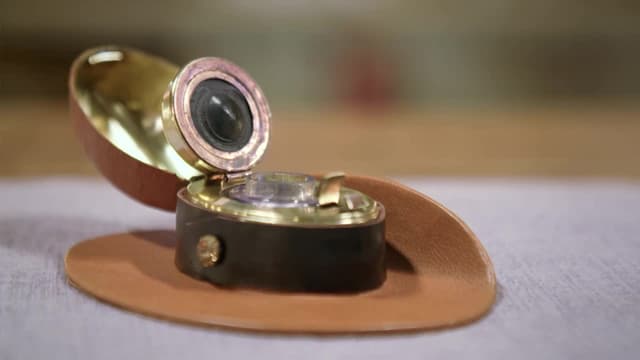 S05:E05 - Toy Cannon, Inkwell, St Fiacre Statue