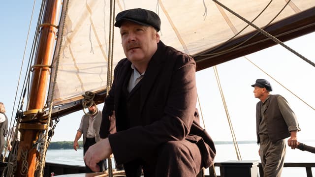 S12:E10 - Pirates of the Great Lakes