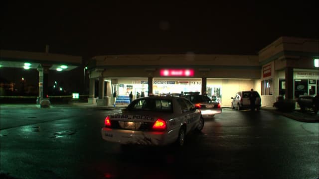 S09:E20 - Critical Condition / Love Thy Neighbor