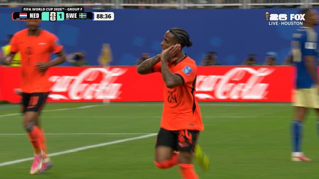 S2026:E98 - Crysencio Summerville seals Netherlands' win with goal vs Sweden