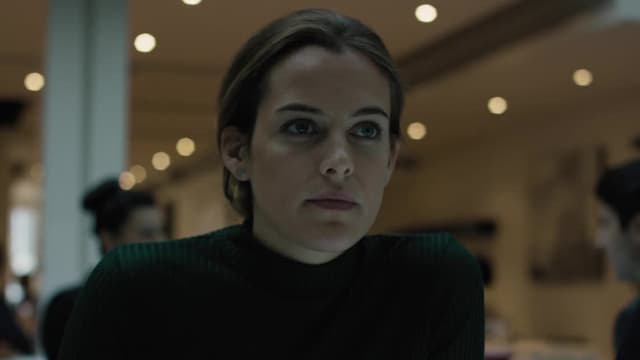 S01:E02 - A Friend