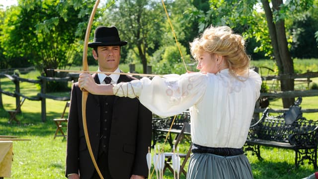 S06:E08 - Murdoch in Ladies Wear