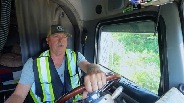 T01:C07 - S01:E07 - How Many Truck Drivers Does It Take to Fix a Logging Truck