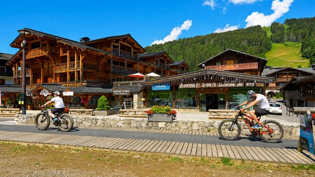 S01:E04 - Les Gets France: A Charming Alpine Village in the French Alps