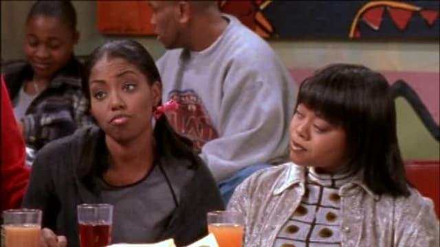 S04:E12 - Life Imitating Art