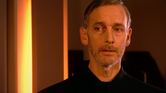 S01:E02 - Lucy in the Sky