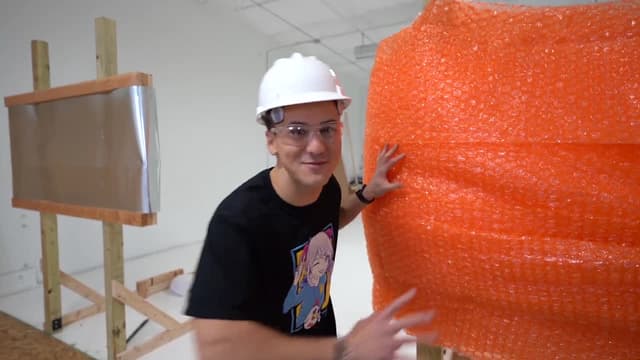 S04:E09 - World's STRONGEST Man vs 100 Layers Challenge! / Extreme GIANT LEGO House Hide and Seek With Unspeakable!