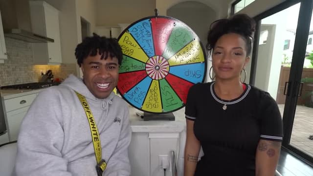 S01:E20 - Mystery Wheel & Food Challenge