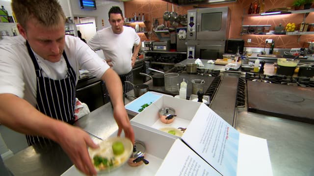 S11:E17 - Wales Fish