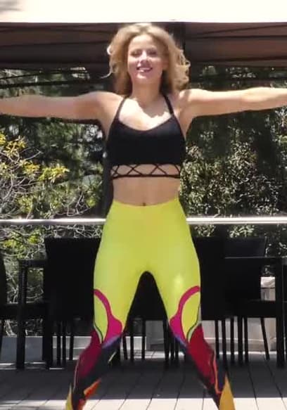 S01:E06 - 25 Min Full Body Workout With Weights poster