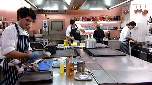 S05:E17 - South West Fish