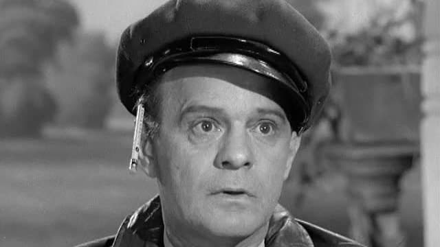 S02:E06 - Cousin Itt's Problem