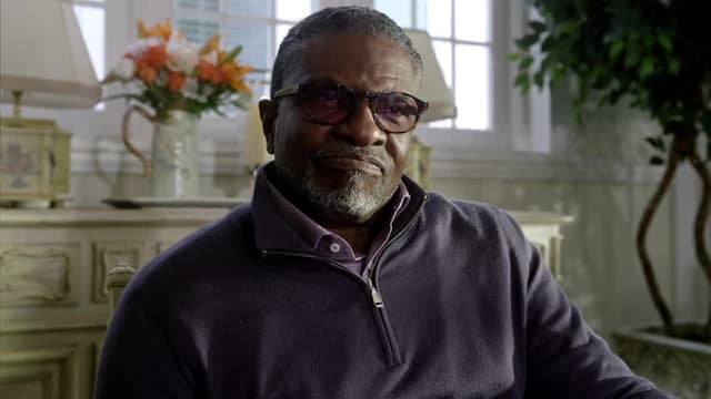 S02:E01 - A House Divided