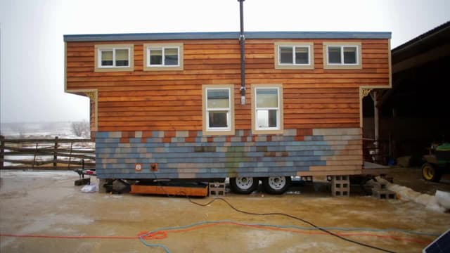 S05:E05 - Nautical Tiny House