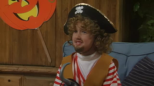 S06:E07 - Happy Halloween (Pt. 1)