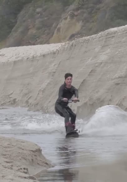 S03:E08 - Snowboarding at the Beach?! poster