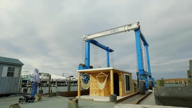 S05:E02 - Floating Tiny House