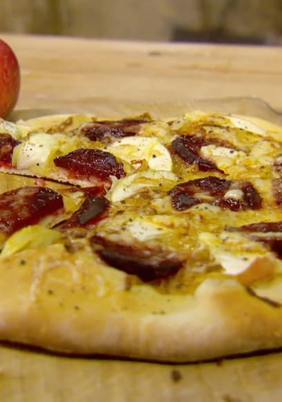S01:E03 - Pizza, Blackberry Beer, and Chicken Pie poster