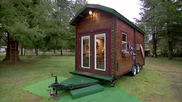 S03:E14 - Looking to Simplify, Christina and Her Daughter Hannah Are Going Tiny in Woodinville, Washington