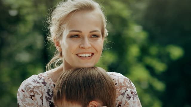 S01:E03 - A Chance in the Spotlight