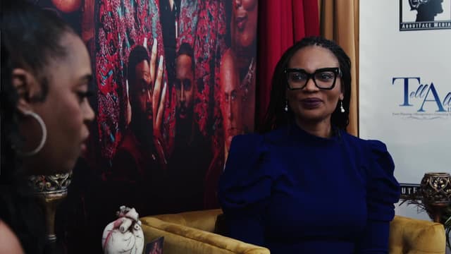 S01:E07 - Bestie. Boss. Rebel.