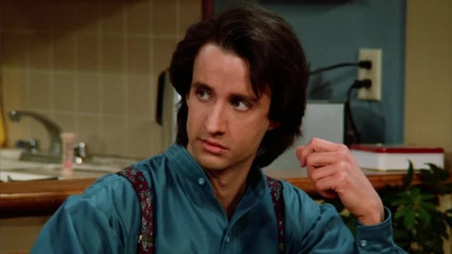 S05:E24 - Digging Up the News